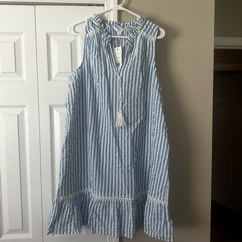 Crown and ivy blue and white seersucker dress